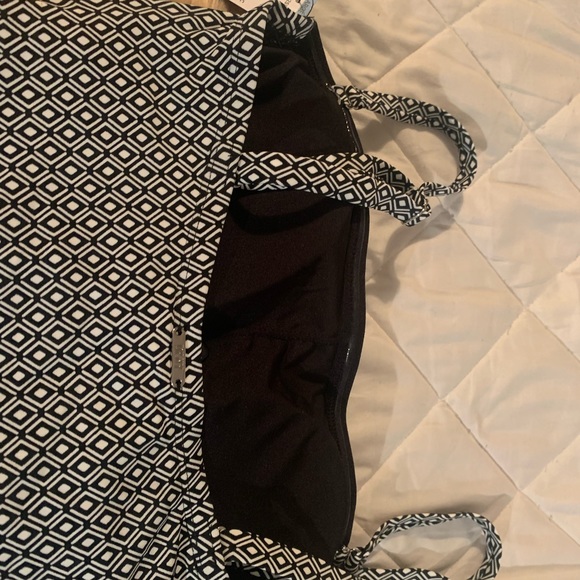 DKNY BLACK AND WHITE BATHING SUIT. - Picture 6 of 8